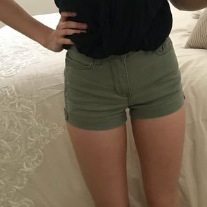 Hollister Shorts ~ Size 00